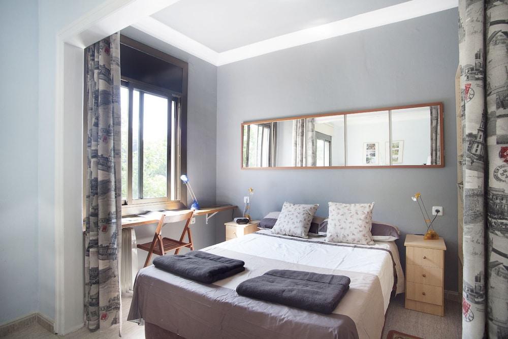 Apartamentos Tarradellas Sants Estacio برشلونة المظهر الخارجي الصورة