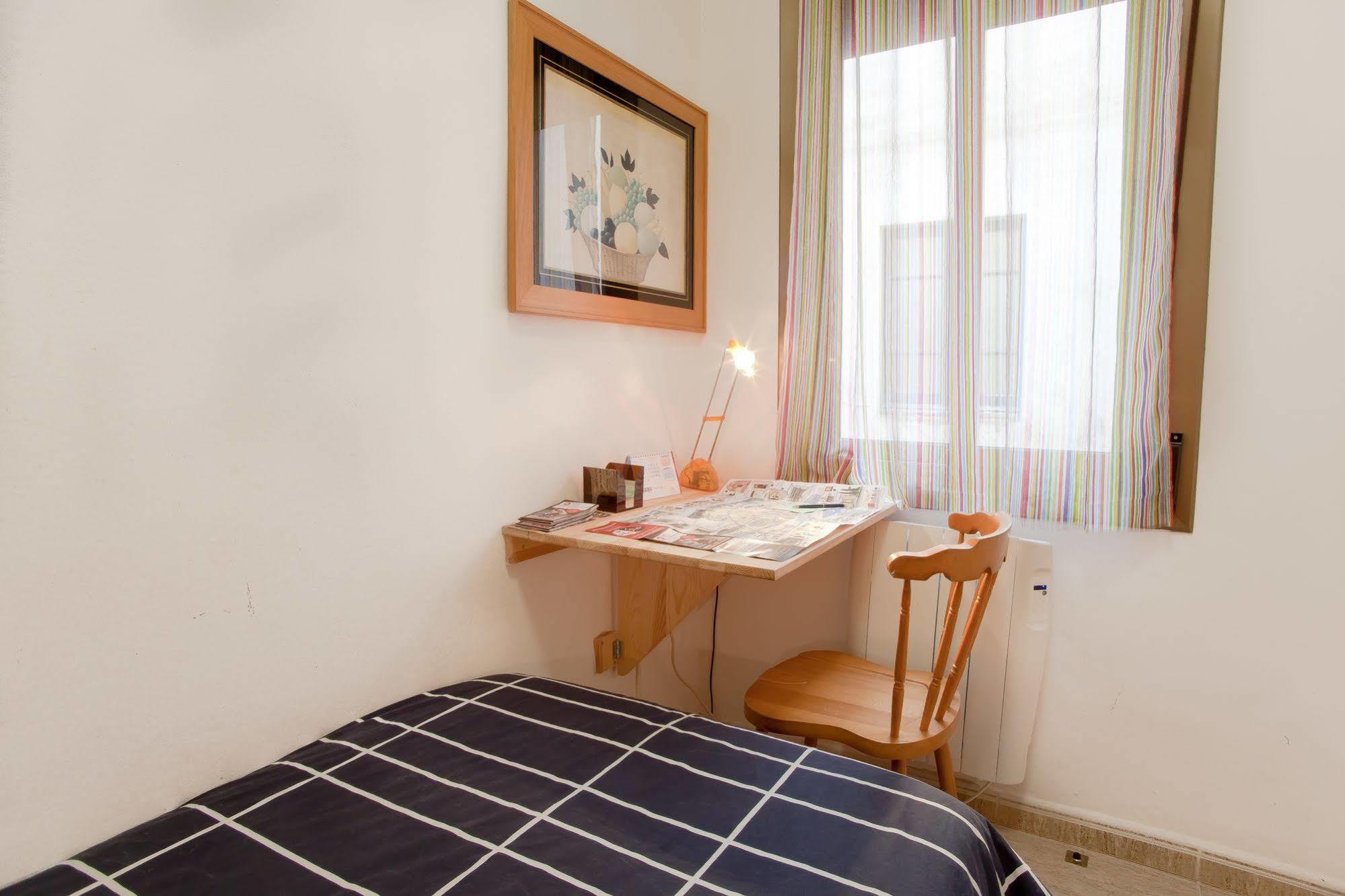 Apartamentos Tarradellas Sants Estacio برشلونة المظهر الخارجي الصورة