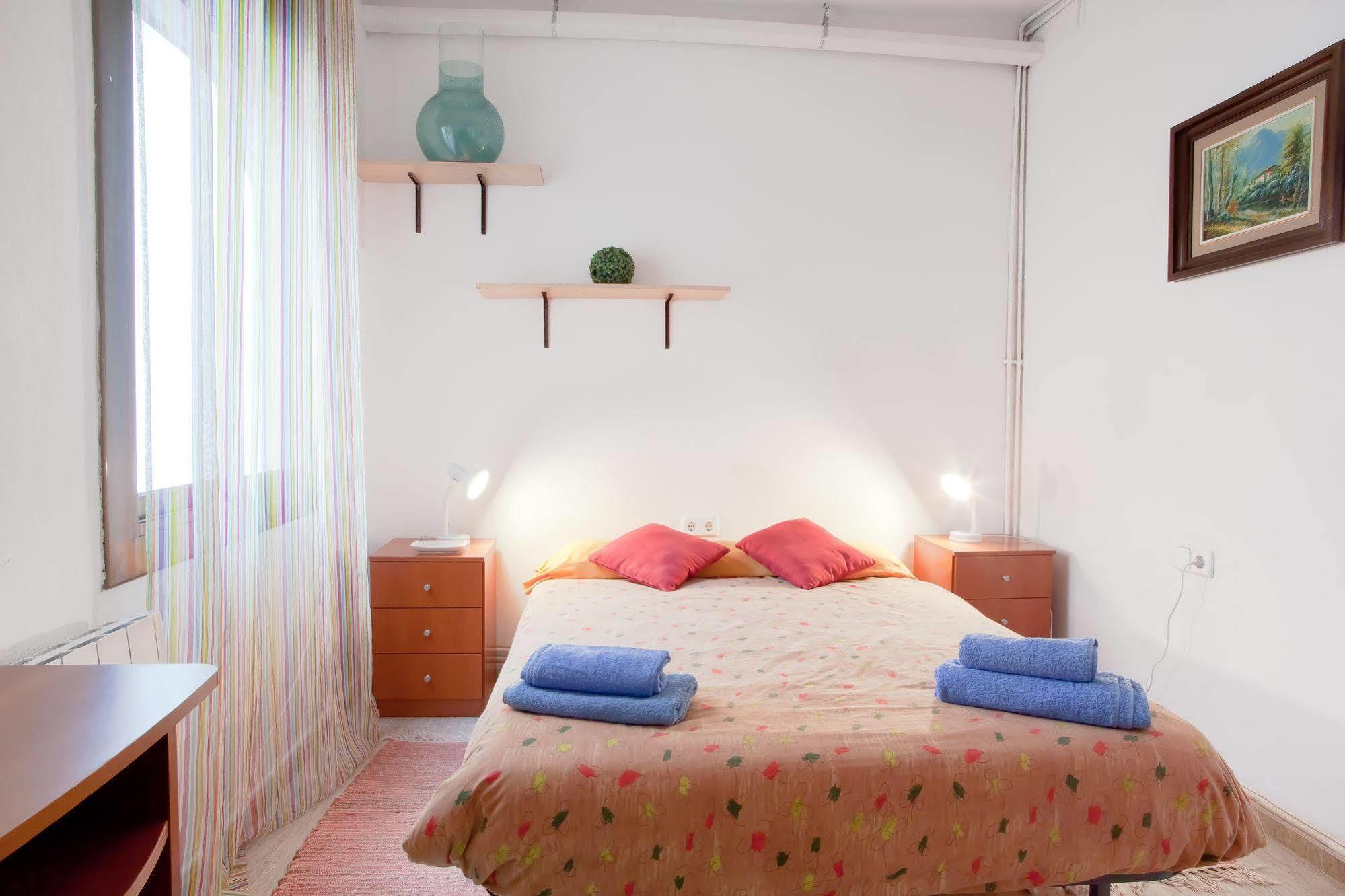 Apartamentos Tarradellas Sants Estacio برشلونة المظهر الخارجي الصورة